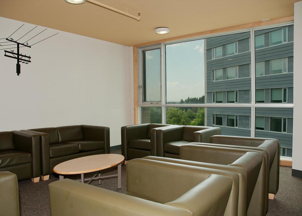 Humber College North Campus Residence แบรมพ์ตัน ภายนอก รูปภาพ
