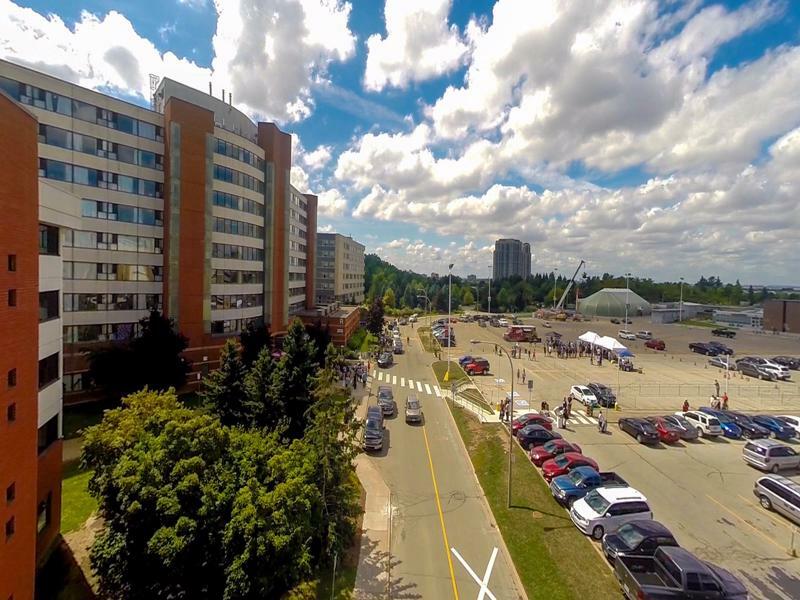 Humber College North Campus Residence แบรมพ์ตัน ภายนอก รูปภาพ